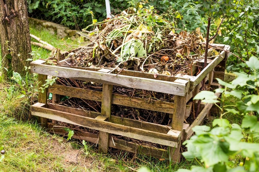 DIY How to Make a Compost Bin Little Mountain Garden Centre